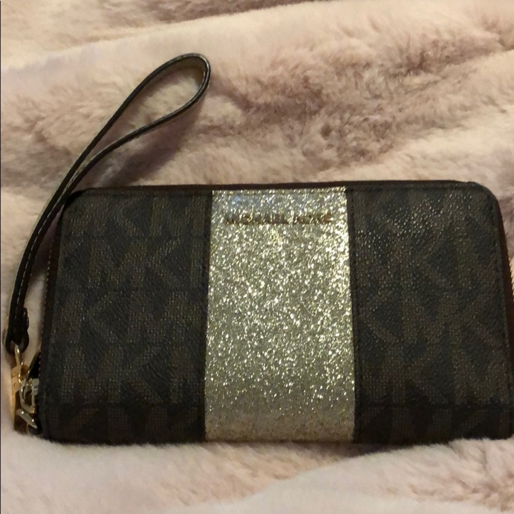 Micheal Kors wallet